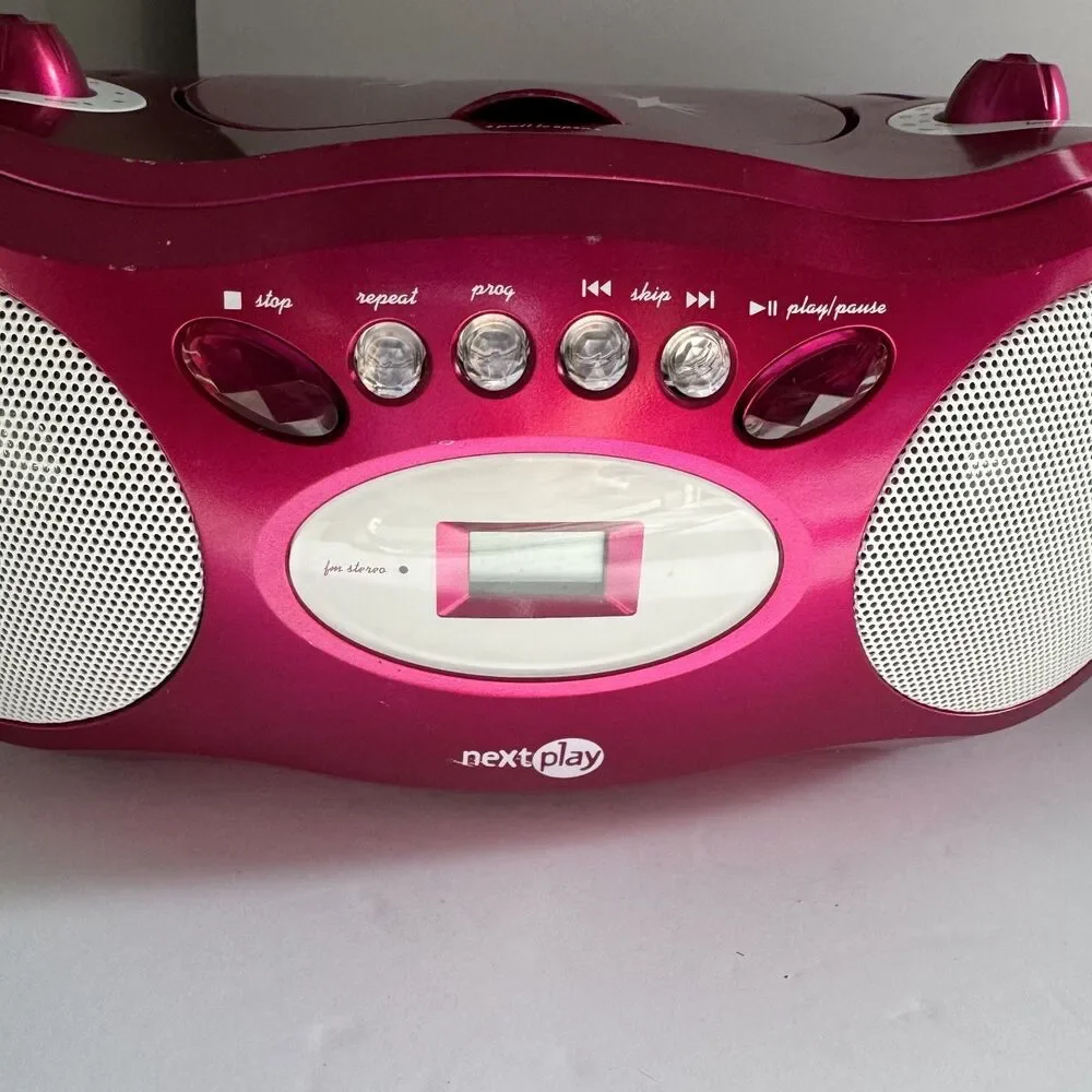 Nextplay Hot Pink Glitz & Glitter AM/FM Cd BOOMBOX NP400GB Works & Sounds Great - Picture 9 of 16